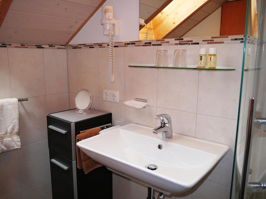 Kurbad Und Landhaus Siass Bad Kohlgrub Chambre photo